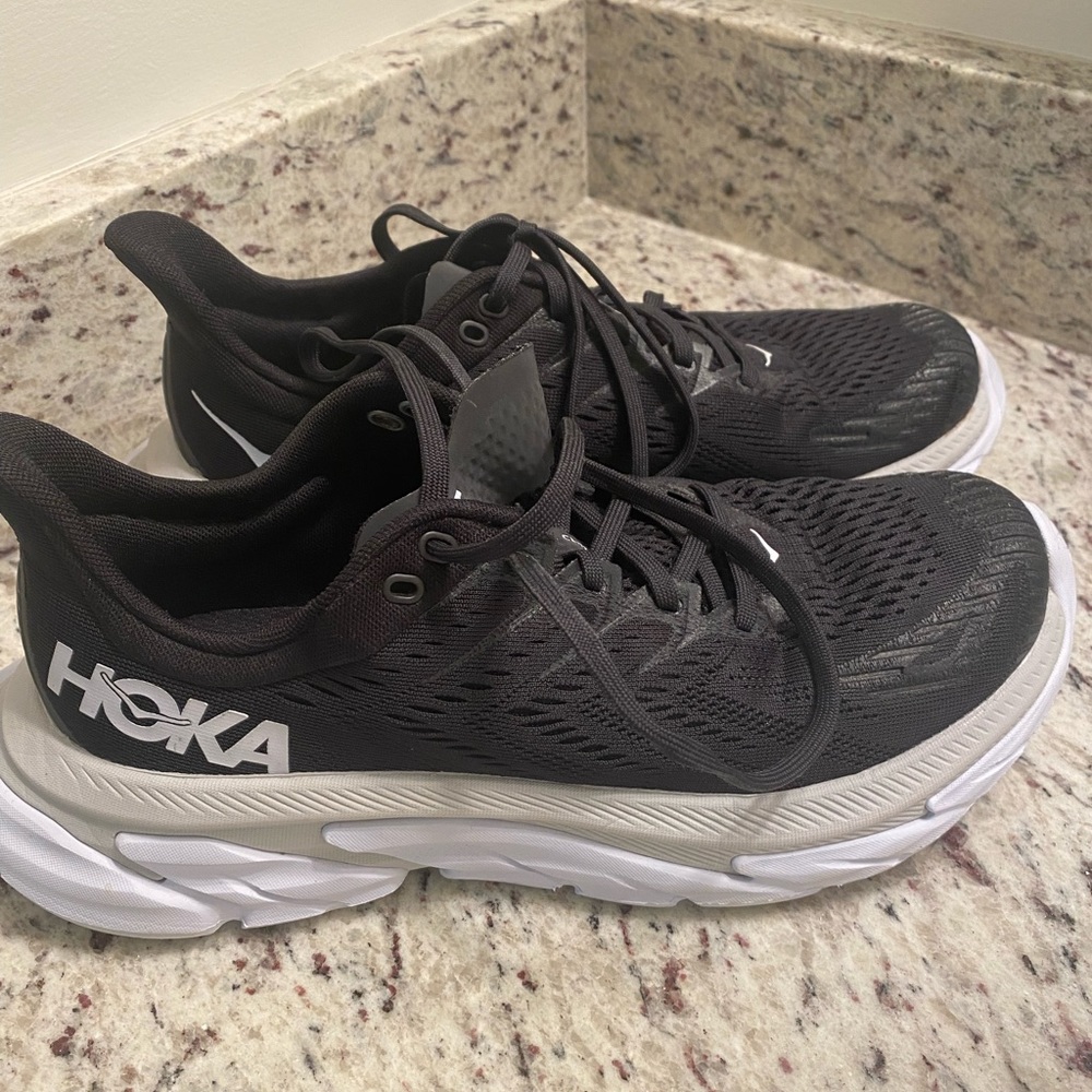 Hoka Womens Clifton 8